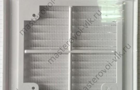 Решетка вентиляционная ПВХ квадратная разъемная с москитной сеткой "ЭРА" Белая