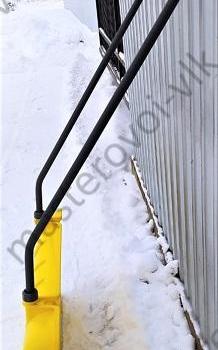Движок для снега ПВХ "EXPERT Iceland" Желтый с накладкой, на колесиках, стальная П-образная ручка