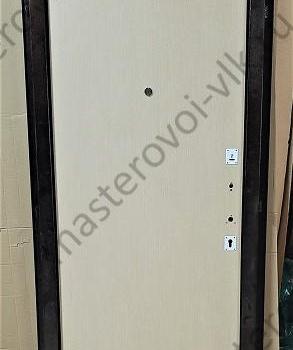 Дверь входная металическая "ПРОМЕТ ТРИУМФ 2Д5" металл/шпон Антик медь/Венге свет.2,05х0,98м с замком